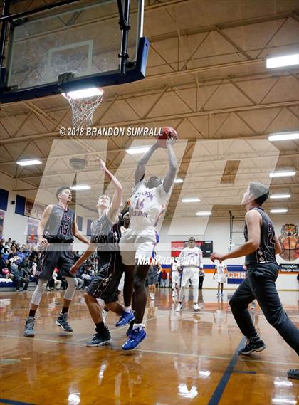 Thumbnail 1 in Chilton County vs Thorsby (Chilton County Tournament) photogallery.