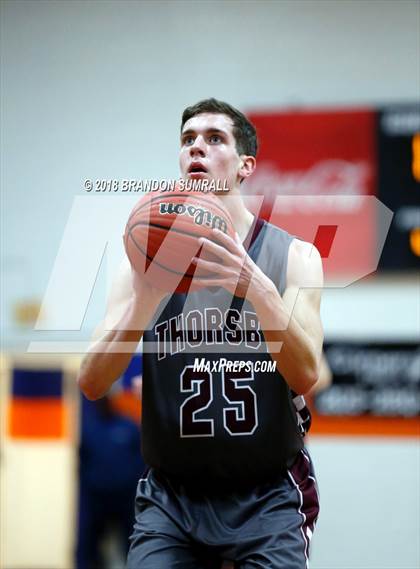 Thumbnail 3 in Chilton County vs Thorsby (Chilton County Tournament) photogallery.