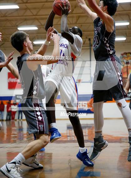 Thumbnail 3 in Chilton County vs Thorsby (Chilton County Tournament) photogallery.