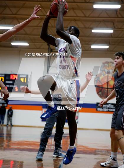 Thumbnail 2 in Chilton County vs Thorsby (Chilton County Tournament) photogallery.