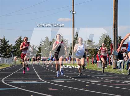 Thumbnail 1 in Logan Invitational Track Meet photogallery.