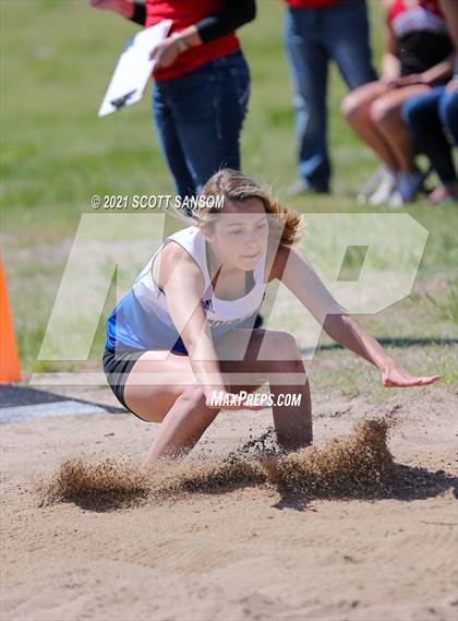 Thumbnail 2 in Logan Invitational Track Meet photogallery.