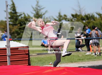 Thumbnail 1 in Logan Invitational Track Meet photogallery.