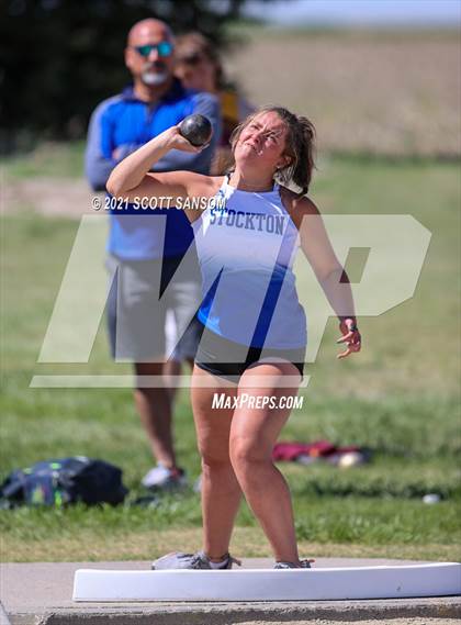 Thumbnail 1 in Logan Invitational Track Meet photogallery.