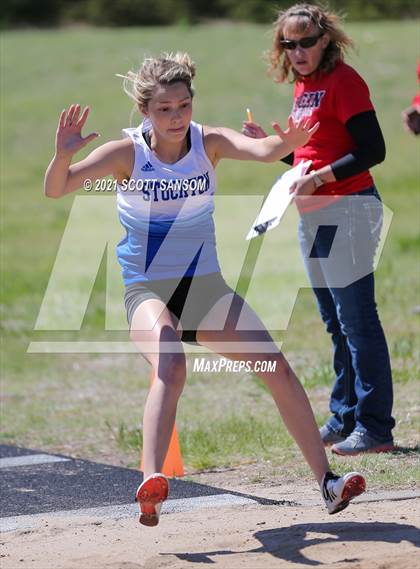 Thumbnail 1 in Logan Invitational Track Meet photogallery.