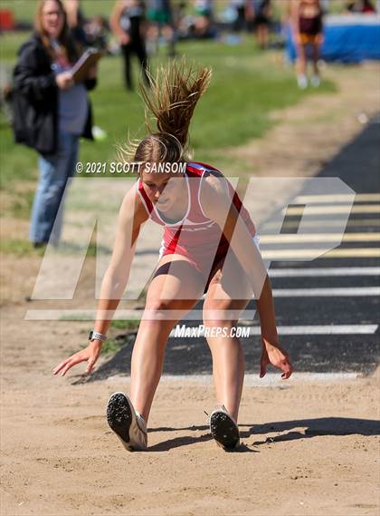 Thumbnail 3 in Logan Invitational Track Meet photogallery.