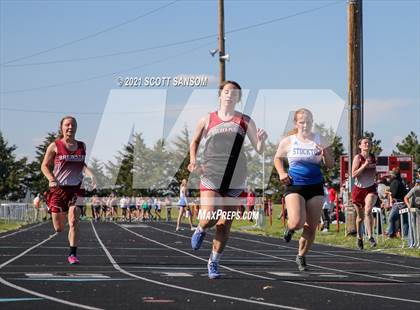 Thumbnail 2 in Logan Invitational Track Meet photogallery.