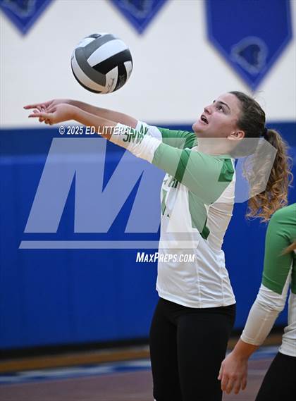 Thumbnail 3 in Western @ Clay (OHSAA Divison VII District Semifinal) photogallery.