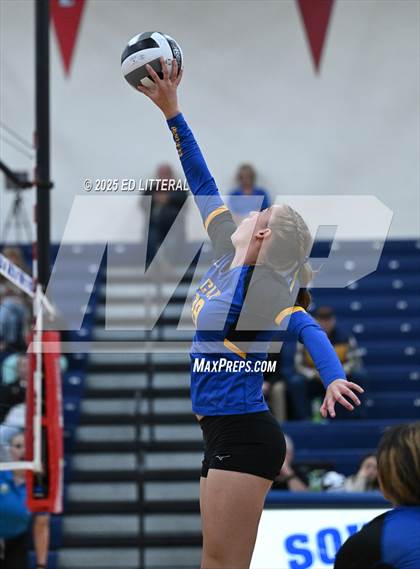 Thumbnail 3 in Western @ Clay (OHSAA Divison VII District Semifinal) photogallery.