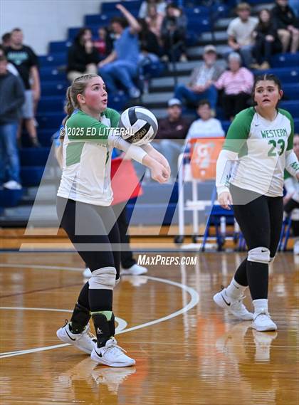Thumbnail 1 in Western @ Clay (OHSAA Divison VII District Semifinal) photogallery.