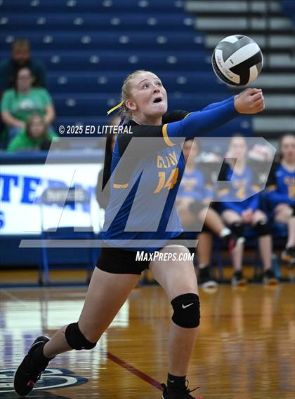Thumbnail 2 in Western @ Clay (OHSAA Divison VII District Semifinal) photogallery.