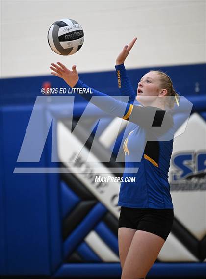 Thumbnail 3 in Western @ Clay (OHSAA Divison VII District Semifinal) photogallery.