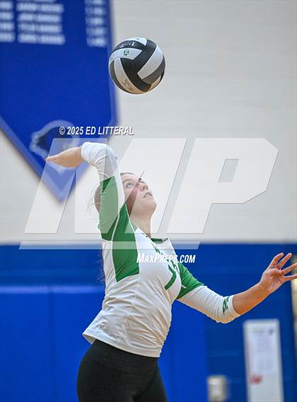 Thumbnail 1 in Western @ Clay (OHSAA Divison VII District Semifinal) photogallery.