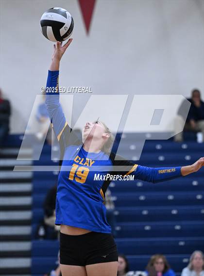 Thumbnail 1 in Western @ Clay (OHSAA Divison VII District Semifinal) photogallery.