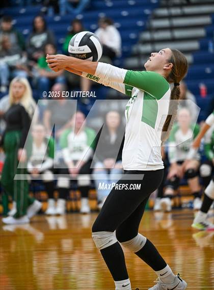 Thumbnail 3 in Western @ Clay (OHSAA Divison VII District Semifinal) photogallery.