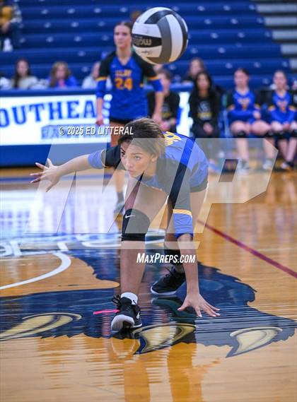 Thumbnail 1 in Western @ Clay (OHSAA Divison VII District Semifinal) photogallery.
