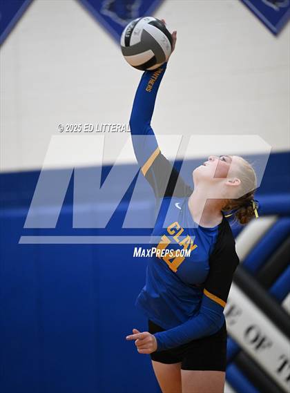 Thumbnail 1 in Western @ Clay (OHSAA Divison VII District Semifinal) photogallery.