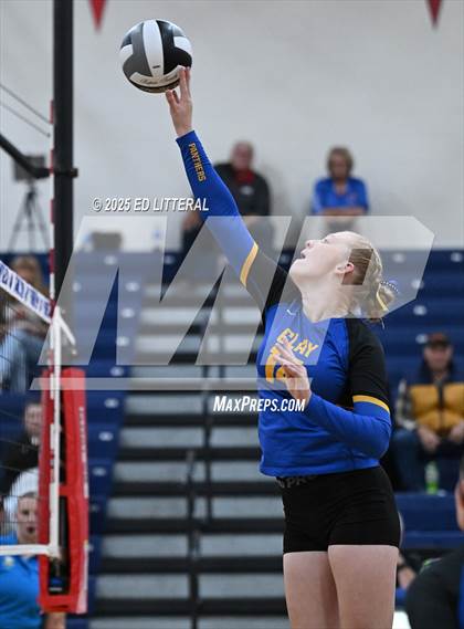Thumbnail 3 in Western @ Clay (OHSAA Divison VII District Semifinal) photogallery.