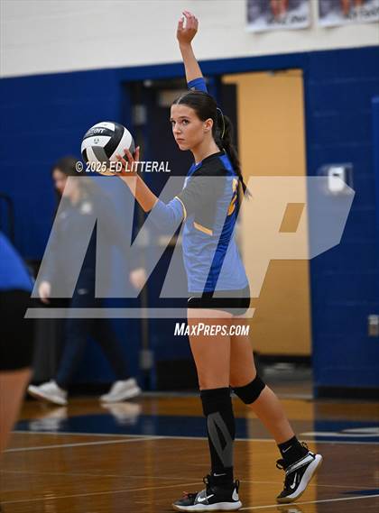 Thumbnail 2 in Western @ Clay (OHSAA Divison VII District Semifinal) photogallery.