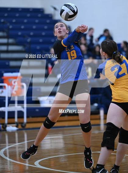 Thumbnail 3 in Western @ Clay (OHSAA Divison VII District Semifinal) photogallery.