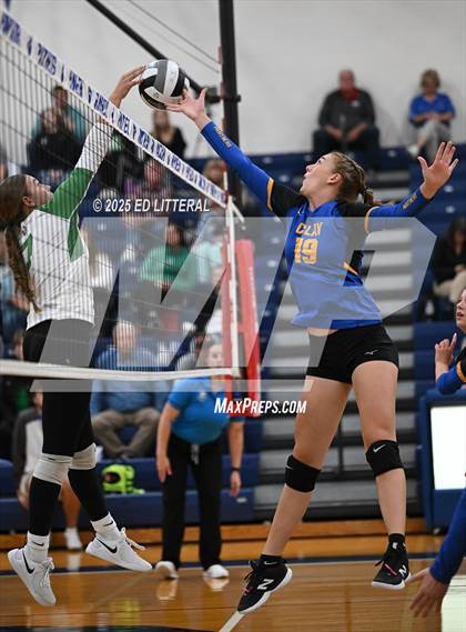 Thumbnail 2 in Western @ Clay (OHSAA Divison VII District Semifinal) photogallery.