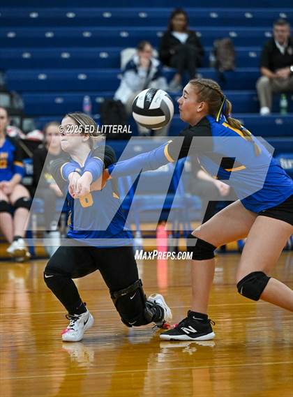 Thumbnail 1 in Western @ Clay (OHSAA Divison VII District Semifinal) photogallery.