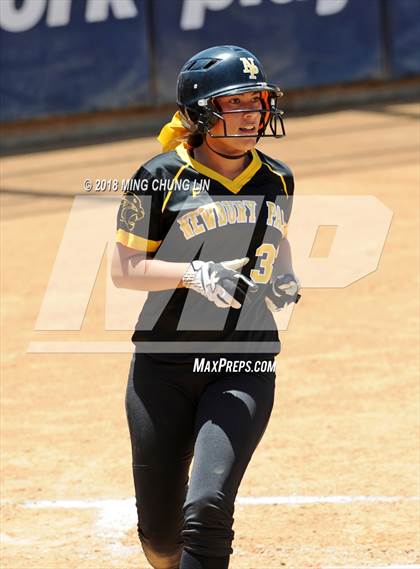Thumbnail 1 in King vs. Newbury Park (CIF SS D2 Final) photogallery.