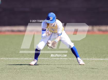 Thumbnail 2 in Early @ Brock photogallery.
