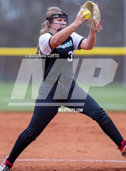 Thumbnail 1 in Charlotte Catholic @ Independence photogallery.