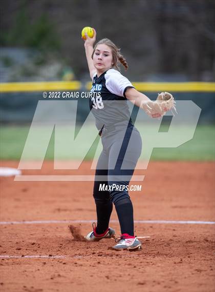 Thumbnail 2 in Charlotte Catholic @ Independence photogallery.
