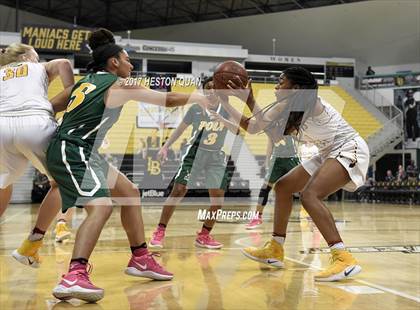 Thumbnail 3 in Long Beach Poly @ Clovis West (CIF State Open SoCal Regional Final) photogallery.