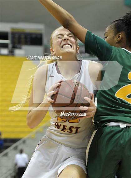 Thumbnail 2 in Long Beach Poly @ Clovis West (CIF State Open SoCal Regional Final) photogallery.