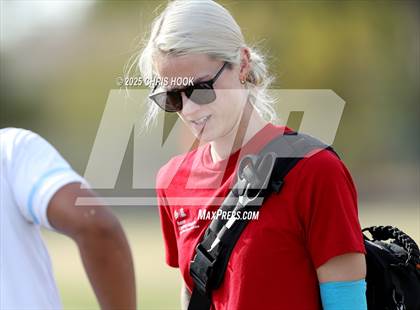 Thumbnail 3 in Pueblo vs Rincon/University (Ismael Arce Invitational) photogallery.