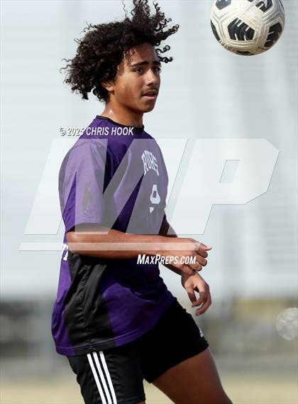 Thumbnail 2 in Pueblo vs Rincon/University (Ismael Arce Invitational) photogallery.