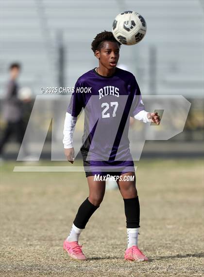 Thumbnail 3 in Pueblo vs Rincon/University (Ismael Arce Invitational) photogallery.