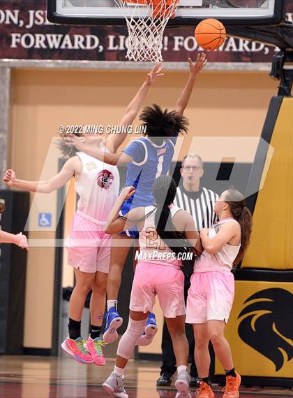 Thumbnail 1 in Santa Margarita @ JSerra Catholic photogallery.