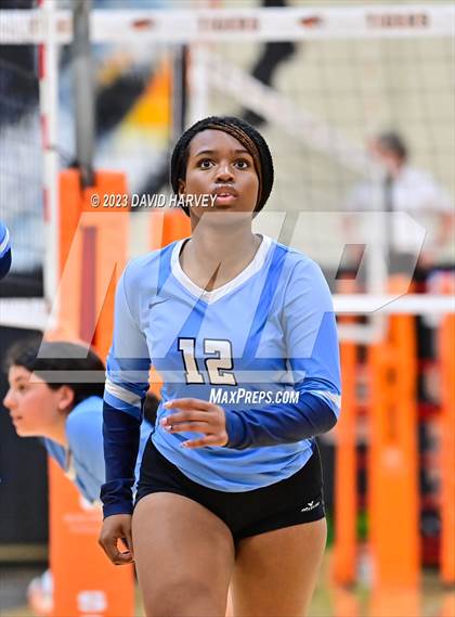 Thumbnail 2 in Vista PEAK Prep vs Lakewood photogallery.