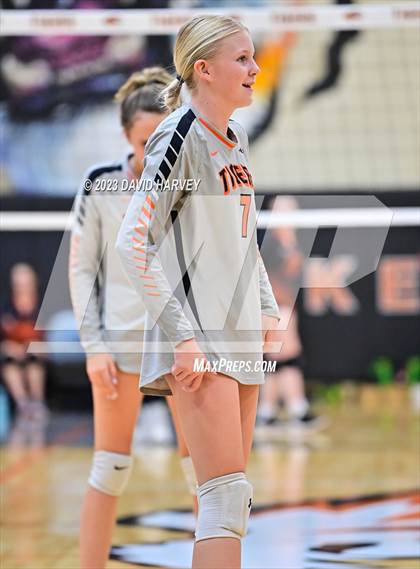 Thumbnail 3 in Vista PEAK Prep vs Lakewood photogallery.