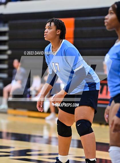 Thumbnail 2 in Vista PEAK Prep vs Lakewood photogallery.