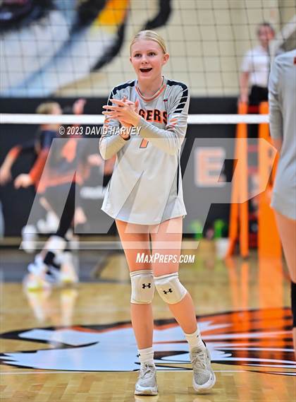 Thumbnail 2 in Vista PEAK Prep vs Lakewood photogallery.