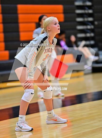 Thumbnail 3 in Vista PEAK Prep vs Lakewood photogallery.