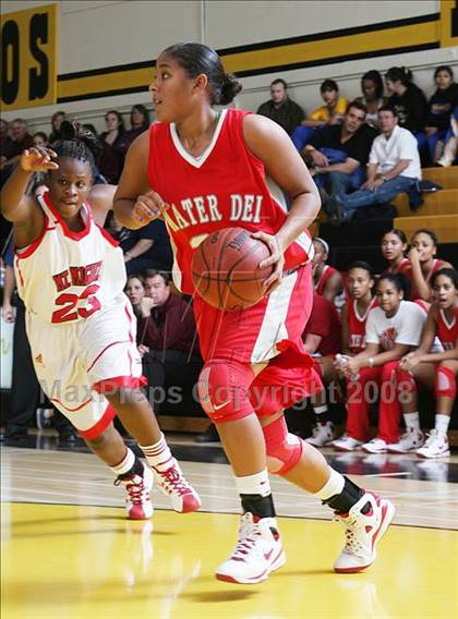 Thumbnail 1 in Mater Dei vs. Mt. Miguel (So Cal Holiday Classic) photogallery.
