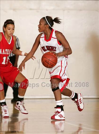 Thumbnail 1 in Mater Dei vs. Mt. Miguel (So Cal Holiday Classic) photogallery.