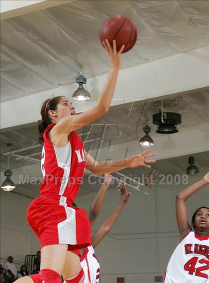 Thumbnail 1 in Mater Dei vs. Mt. Miguel (So Cal Holiday Classic) photogallery.