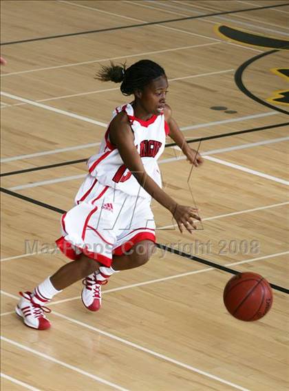 Thumbnail 1 in Mater Dei vs. Mt. Miguel (So Cal Holiday Classic) photogallery.