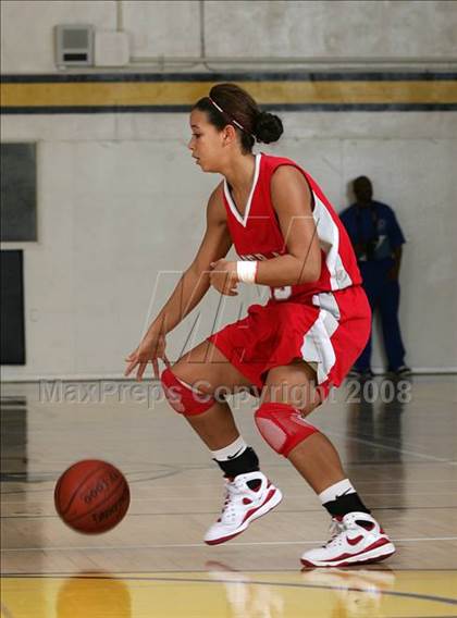 Thumbnail 3 in Mater Dei vs. Mt. Miguel (So Cal Holiday Classic) photogallery.