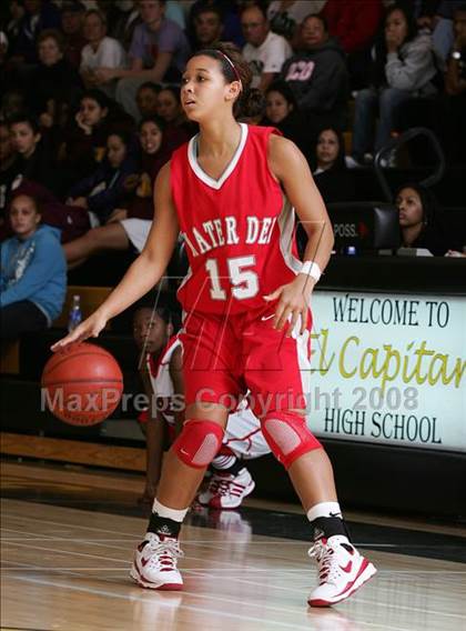 Thumbnail 2 in Mater Dei vs. Mt. Miguel (So Cal Holiday Classic) photogallery.