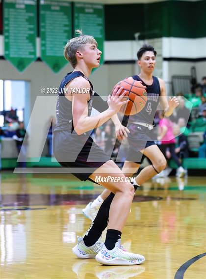 Thumbnail 2 in Lingleville vs. Santo (Santo Relentless Runnin' Cats Classic) photogallery.