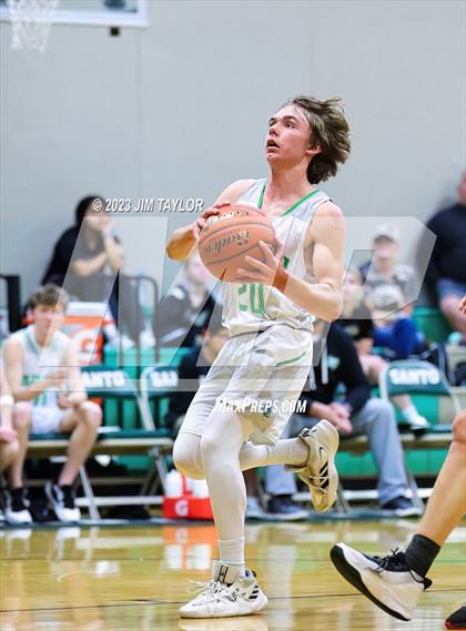 Thumbnail 2 in Lingleville vs. Santo (Santo Relentless Runnin' Cats Classic) photogallery.