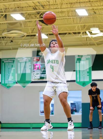 Thumbnail 1 in Lingleville vs. Santo (Santo Relentless Runnin' Cats Classic) photogallery.